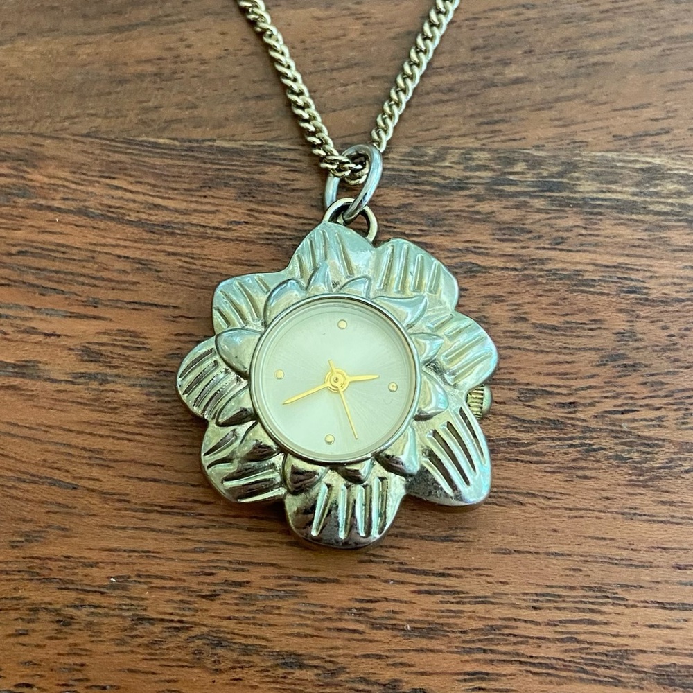 Gold Flower Clock Necklace